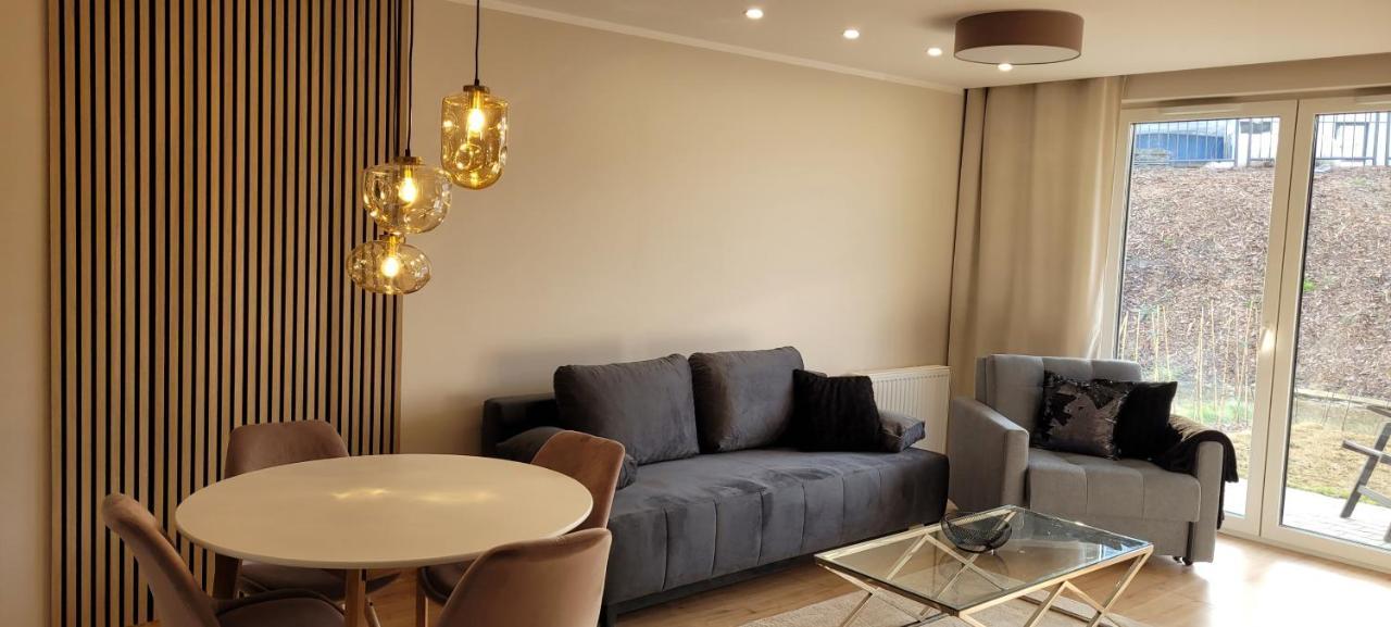 Sloneczny Apartament Z Ogrodkiem กดัญสก์ ภายนอก รูปภาพ